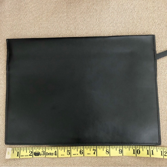 ASOS Holographic Clutch - Picture 3 of 5